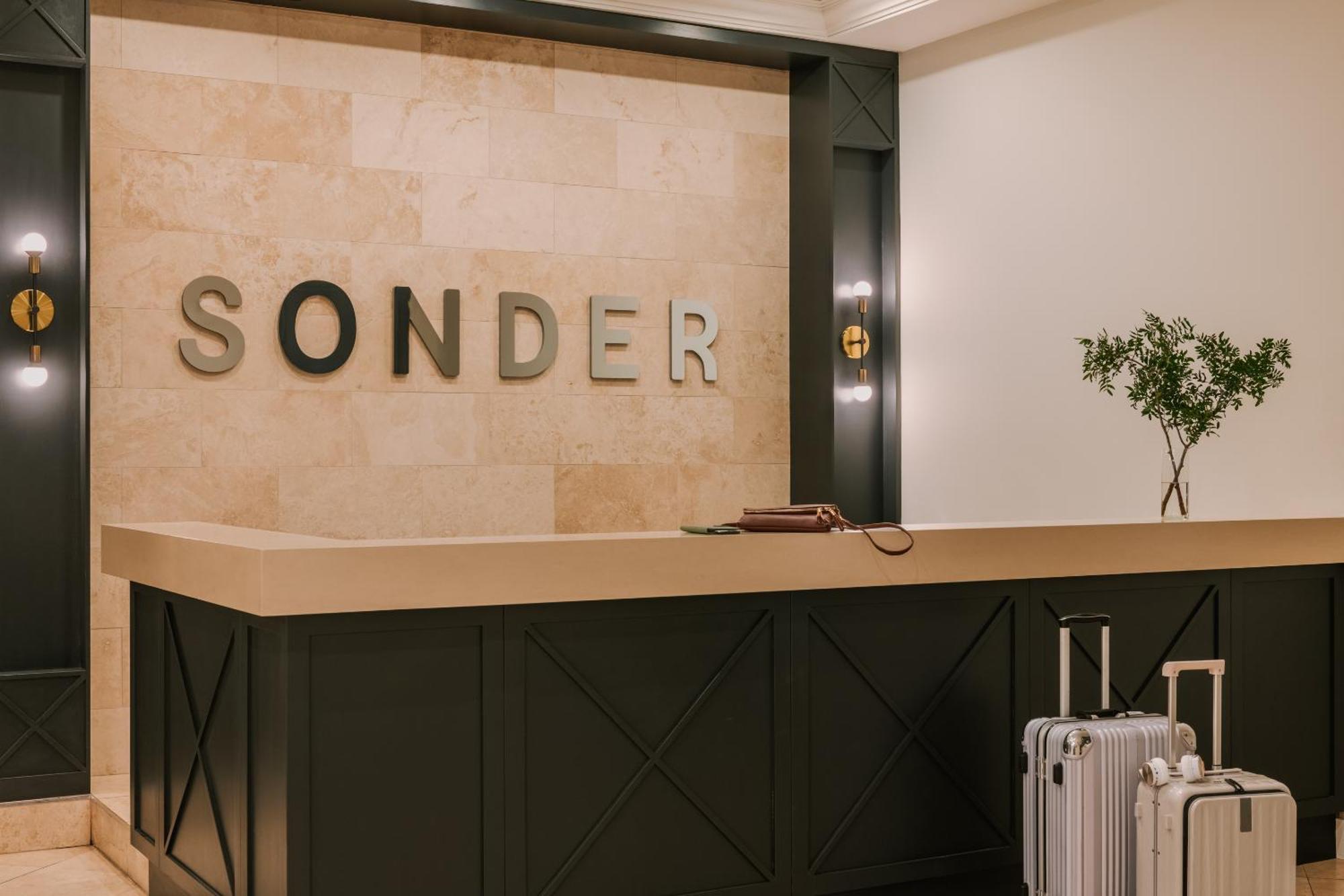 Sonder Le Victoria Aparthotel Montreal Luaran gambar